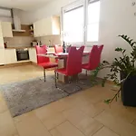 & Olive Oil Valuma * Koper