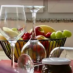 & Olive Oil Valuma Apartma