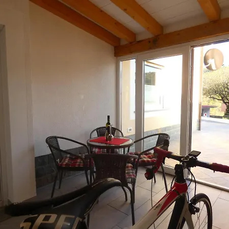 & Olive Oil Valuma Koper